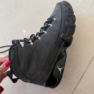 Nike Air Jordan 9 Retro Anthracite Sneakers